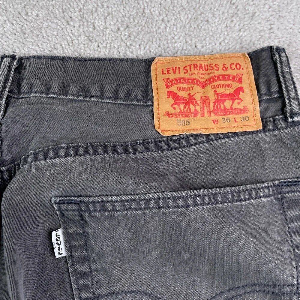 Levis 505‎ Jeans Mens 36x30 Grey Regular Straight Leg Cotton Denim White Tab